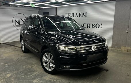 Volkswagen Tiguan II, 2017 год, 2 489 000 рублей, 21 фотография