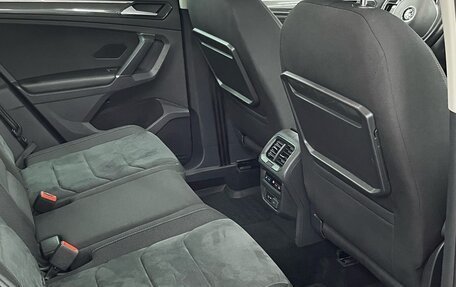 Volkswagen Tiguan II, 2017 год, 2 489 000 рублей, 22 фотография