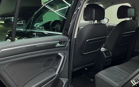 Volkswagen Tiguan II, 2017 год, 2 489 000 рублей, 26 фотография