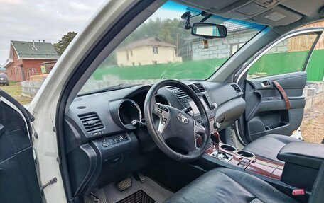 Toyota Highlander III, 2012 год, 2 200 000 рублей, 8 фотография