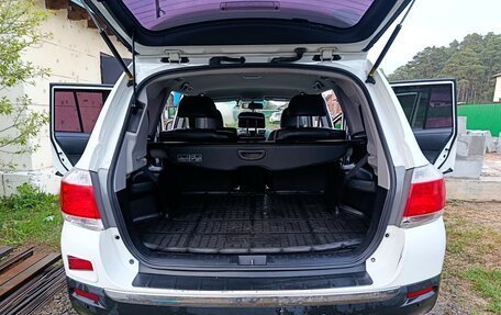 Toyota Highlander III, 2012 год, 2 200 000 рублей, 10 фотография