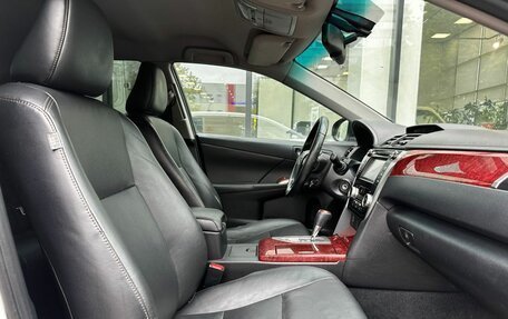 Toyota Camry, 2012 год, 1 570 000 рублей, 10 фотография