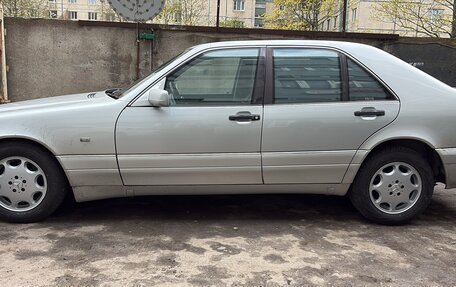 Mercedes-Benz S-Класс, 1998 год, 1 400 000 рублей, 2 фотография