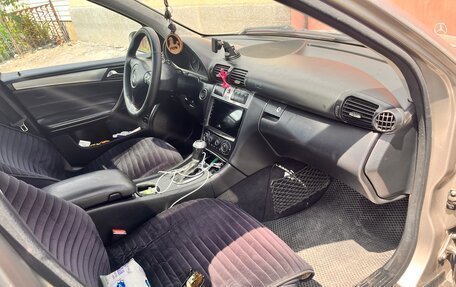 Mercedes-Benz C-Класс, 2004 год, 750 000 рублей, 13 фотография