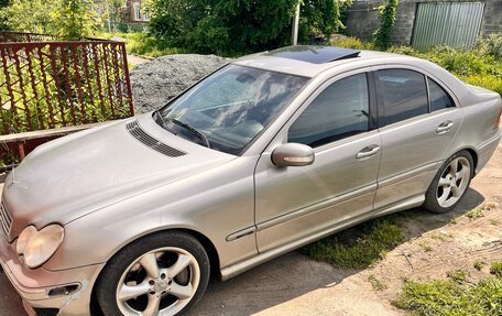 Mercedes-Benz C-Класс, 2004 год, 750 000 рублей, 17 фотография