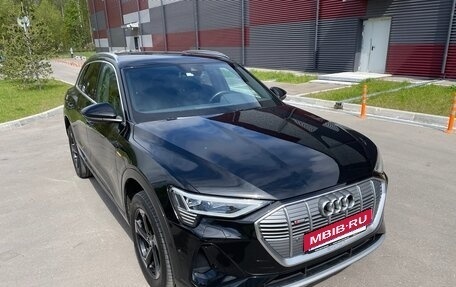 Audi e-tron I, 2020 год, 4 500 000 рублей, 3 фотография