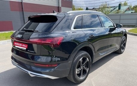 Audi e-tron I, 2020 год, 4 500 000 рублей, 7 фотография