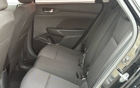 Hyundai Solaris II рестайлинг, 2022 год, 1 900 000 рублей, 10 фотография