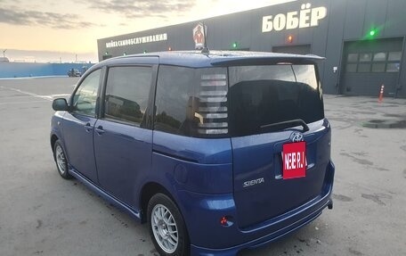 Toyota Sienta I, 2003 год, 450 000 рублей, 5 фотография