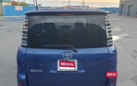 Toyota Sienta I, 2003 год, 450 000 рублей, 3 фотография