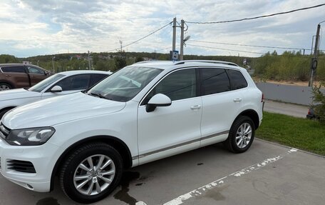 Volkswagen Touareg III, 2013 год, 2 099 000 рублей, 2 фотография