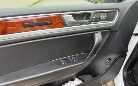 Volkswagen Touareg III, 2013 год, 2 099 000 рублей, 12 фотография