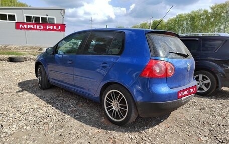 Volkswagen Golf V, 2005 год, 390 000 рублей, 2 фотография