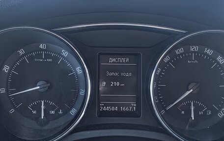 Skoda Superb III рестайлинг, 2012 год, 850 000 рублей, 10 фотография