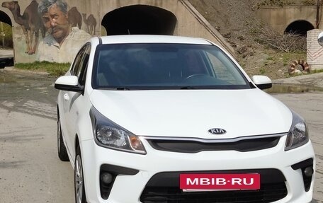 KIA Rio IV, 2018 год, 1 177 000 рублей, 3 фотография