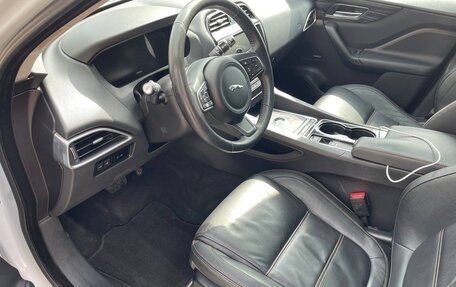 Jaguar F-Pace, 2016 год, 2 499 000 рублей, 15 фотография