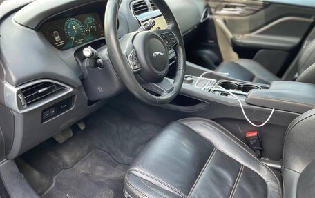 Jaguar F-Pace, 2016 год, 2 499 000 рублей, 22 фотография