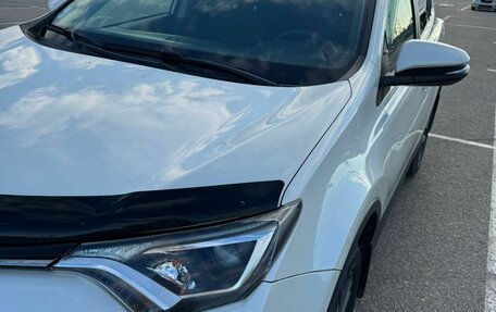 Toyota RAV4, 2017 год, 2 400 000 рублей, 8 фотография