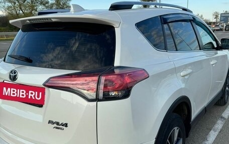 Toyota RAV4, 2017 год, 2 400 000 рублей, 10 фотография