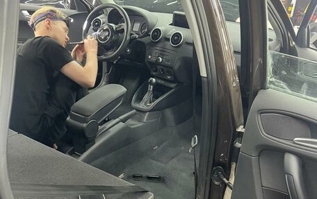 Audi A1, 2012 год, 1 350 000 рублей, 11 фотография