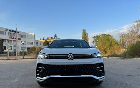 Volkswagen Tiguan, 2024 год, 4 550 000 рублей, 2 фотография