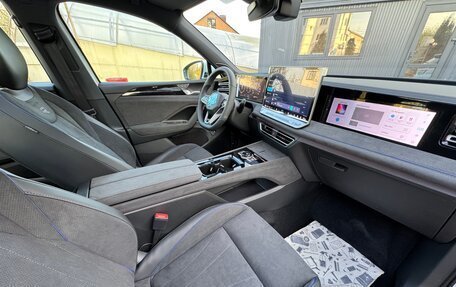 Volkswagen Tiguan, 2024 год, 4 550 000 рублей, 14 фотография