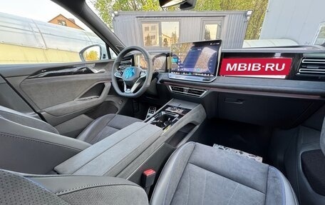 Volkswagen Tiguan, 2024 год, 4 550 000 рублей, 15 фотография
