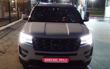Ford Explorer VI, 2017 год, 3 400 000 рублей, 9 фотография