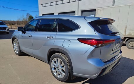 Toyota Highlander, 2020 год, 4 500 000 рублей, 8 фотография