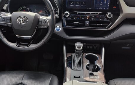Toyota Highlander, 2020 год, 4 500 000 рублей, 34 фотография