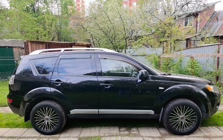 Mitsubishi Outlander III рестайлинг 3, 2008 год, 910 000 рублей, 3 фотография