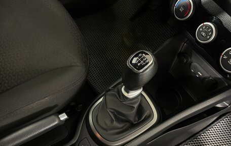KIA Rio III рестайлинг, 2017 год, 997 000 рублей, 27 фотография