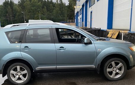 Mitsubishi Outlander III рестайлинг 3, 2008 год, 970 000 рублей, 2 фотография