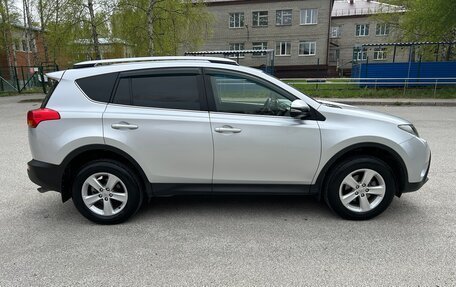 Toyota RAV4, 2014 год, 2 390 000 рублей, 7 фотография