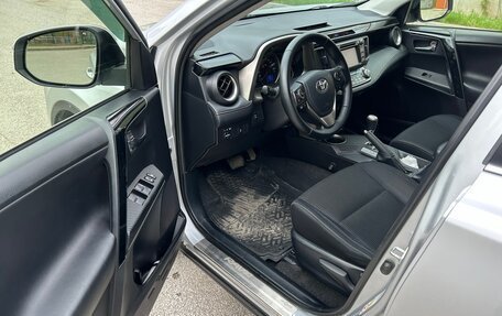 Toyota RAV4, 2014 год, 2 390 000 рублей, 10 фотография