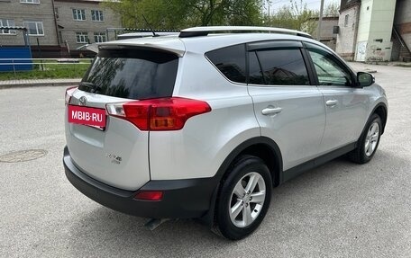 Toyota RAV4, 2014 год, 2 390 000 рублей, 6 фотография
