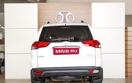 Mitsubishi Pajero Sport II рестайлинг, 2013 год, 1 545 000 рублей, 5 фотография