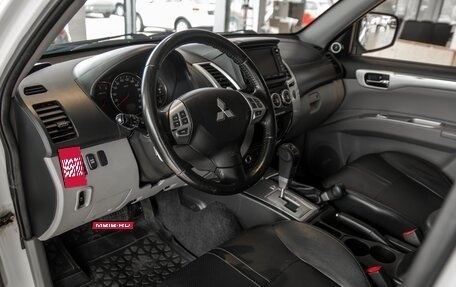 Mitsubishi Pajero Sport II рестайлинг, 2013 год, 1 545 000 рублей, 10 фотография