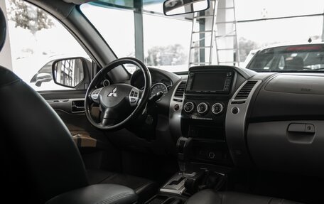 Mitsubishi Pajero Sport II рестайлинг, 2013 год, 1 545 000 рублей, 16 фотография