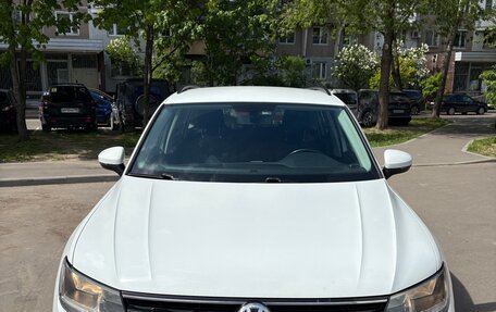 Volkswagen Tiguan II, 2017 год, 2 100 000 рублей, 4 фотография