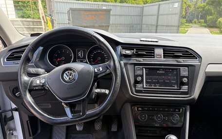 Volkswagen Tiguan II, 2017 год, 2 100 000 рублей, 5 фотография