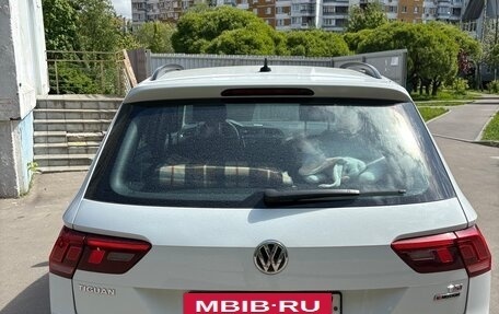 Volkswagen Tiguan II, 2017 год, 2 100 000 рублей, 2 фотография