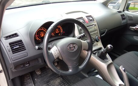 Toyota Auris II, 2007 год, 620 000 рублей, 9 фотография