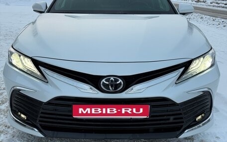 Toyota Camry, 2022 год, 3 749 000 рублей, 4 фотография