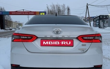 Toyota Camry, 2022 год, 3 749 000 рублей, 12 фотография