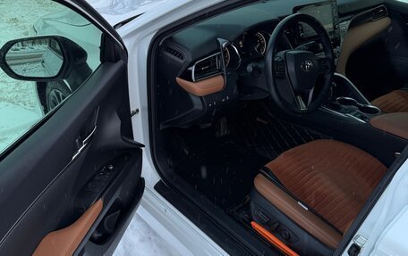 Toyota Camry, 2022 год, 3 749 000 рублей, 17 фотография