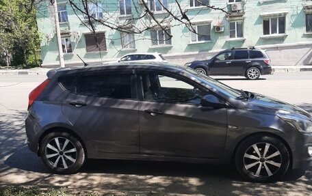 Hyundai Solaris II рестайлинг, 2014 год, 650 000 рублей, 2 фотография