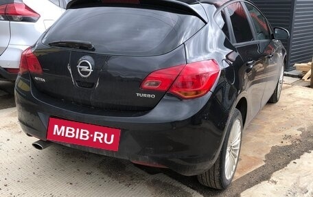 Opel Astra J, 2011 год, 630 000 рублей, 2 фотография