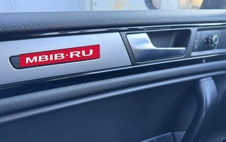 Volkswagen Touareg III, 2011 год, 1 850 000 рублей, 2 фотография