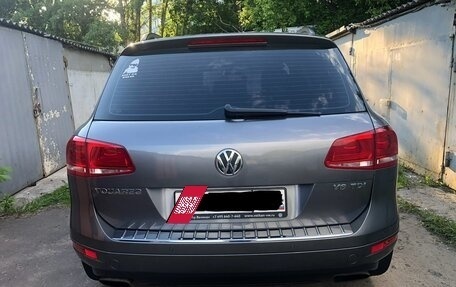 Volkswagen Touareg III, 2011 год, 1 850 000 рублей, 18 фотография